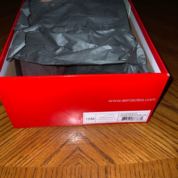 NEW-OUT OF THE BOX —Brown suede ankle boots. - Picture 8 of 8